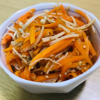 レンジで2分！にんじんとえのきのあえ物